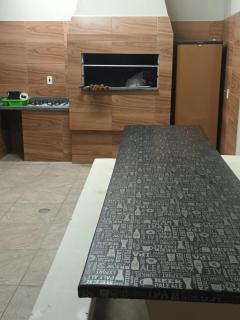 Casa de três dormitórios com piscina, 30 mt da praia - 2