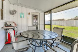3 Mi to Venice Beach Pet-Friendly Home with Yard - 8