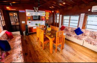 Waves And Dales Houseboats - Alleppey - 7