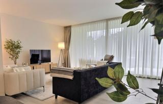 Experience luxury in this stunning three-bedroom modern townhouse frontline to the San Roque Golf - San Roque - 6