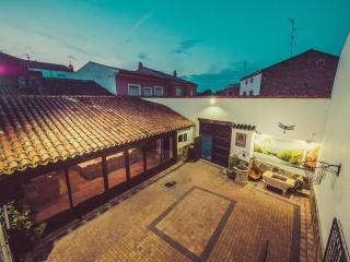 Premium cottage with swimming pool - 8