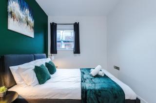 NEW, 2BR Apartment, Pool table, Parking, PS4 - Manchester - 7