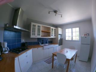 Maison avec grand jardin - Saint-Martial-sur-Né - 9