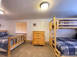 Raspberry Patch View- New Listing with new hot tub - Garden City - 9