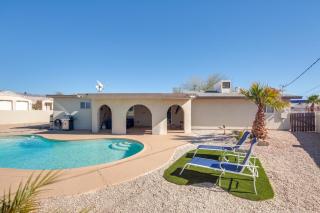 Sunny Home with Pool and Patio about 3 Miles to the Lake! - Lake Havasu City - 0
