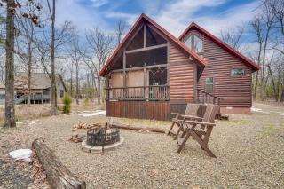 Hot Tub and Fire Pit Broken Bow Honeymoon Cabin - 8
