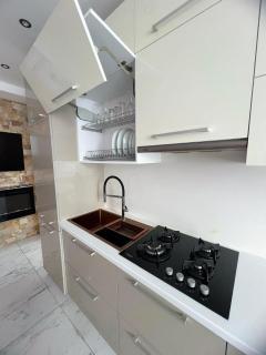 Sky High Living in a Modern 1-Bedroom Retreat - 3