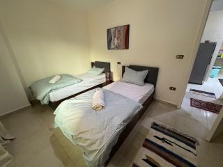 2 BR entire apartment - 1401 - Sheikh Zayed - 2