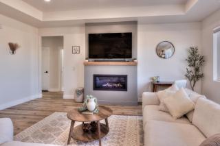 New & Modern Escape - Moab - 4