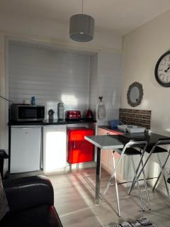 Bedsit Pembroke West Wales. - Pembrokeshire - 5