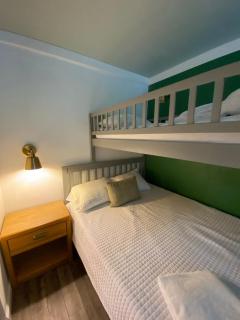 Oceanside 5BR House with Hot Tub and In-Law Suite - Emerald Isle - 5