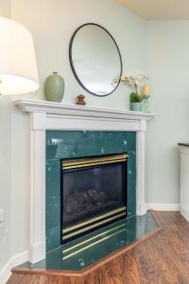 Condo for 6, Pool, Gym, Patio, 1 Block to Parkway , Seasonal Outdoor Pool with Lazy River, Near Dollywood & Smoky Mountains, 24H Hospitality, Cozy Living Space - 1