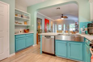 Boho-Chic Retreat with Yard, 22 Mi to Dtwn Austin! - Kyle - 3