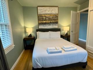 Fully-furnished Townhouse Near Plaza District #l1 - Midwest City - 3