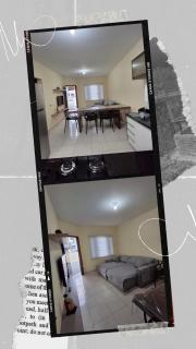 Casa aconchegante, com churrasqueira, garagem e apenas 1 quadra e meia do mar - 0