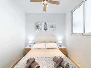 Apartment in Malaga near Bajondillo Beach - 8