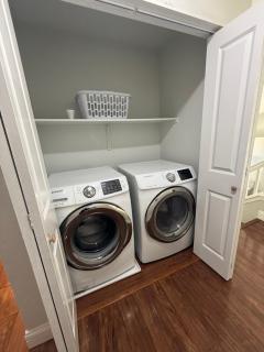 Luxury Escape - Stockton - 1
