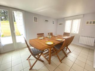 Pleasant holiday home, 200m from the beach, St Pair-sur-Mer - 5