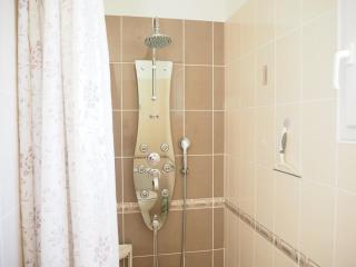 Holiday home with pool in L'Isle-sur-la-Sorgue - LʼIsle-sur-la-Sorgue - 1