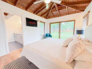 Stylish Family Mid Century Modern 4 bed - San Antonio - 9