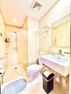Santis Place at 101 Newport across Manila Airport T3 - Manila - 1