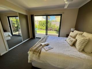Catalina Court 7 - Just a short walk to Pippi Beach - Yamba - 1