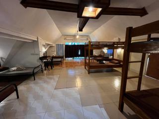 On Board Panglao Beach Hostel & Resort - 7