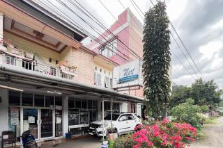 RedDoorz Syariah at Homestay Haji Soma Makale - 7