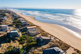 Oceanfront Retreat on Pajaro Dunes Beach - Watsonville - 9