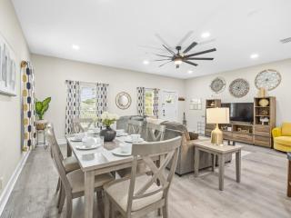 Stylish 3BR Ybor Oasis w - Pvt - Pool and workspace - Tampa - 4