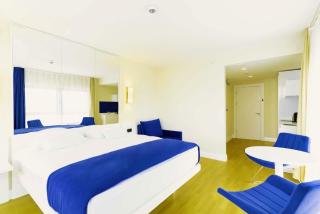 Wonderful Sea View Aparthotel In Batumi City Center - Batumi - 1