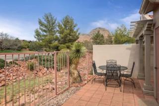 Refreshing Sedona Sanctuary with Pool and Hot Tub for Family - Sedona - 8