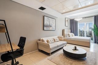 Luxury Jlt Studio Lake View Metro 5minmarina - 4
