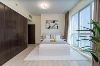 Classy Upgraded High Floor Prime Location - 2