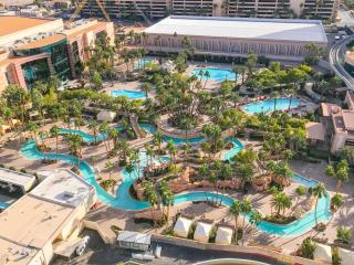 No Resort Fee Strip View Suite+ Free Valet + Pool - 6
