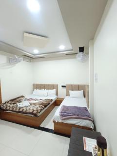 Hotel Shreem - Ujjain - 5
