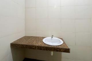 Urbanview Hotel Transit Near Bandara Sultan Hasanuddin - - 7