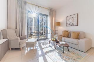 Balcony Overlooking the Swimming Pool, Just Minutes from the Park, Town Square Safi 1A, Al Yelayiss 2 by Deluxe Holiday Homes - 0