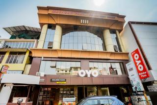 Hotel O Padma Junction MG Road - Cochin - 6
