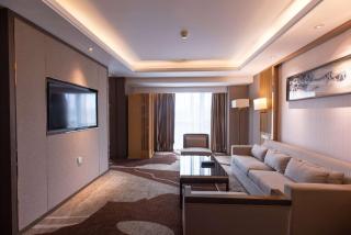 Ramada Plaza By Wyndham Fuzhou South - 1