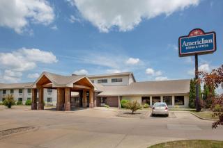 AmericInn by Wyndham Muscatine - 0