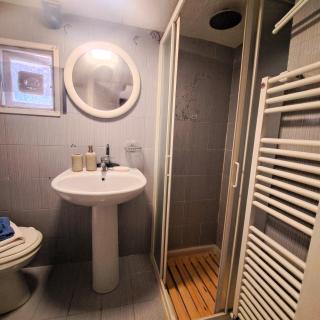 CASA FIORI - ZONA CENTRALE SANREMO , 7 min DALLE SPIAGGE - 2