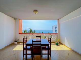 Nate's Beachfront Apartments - 4