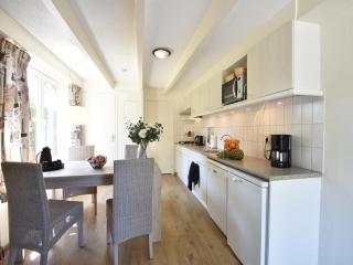 Cozy Holiday Home in Zonnemaire near lakebeach - Zonnemaire - 1