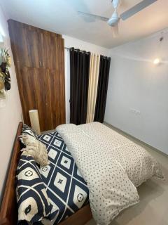 Urban Escape - 2BHK Stay - Ghaziabad - 3