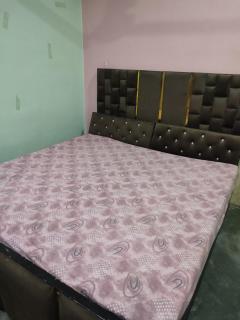 Krishna bhavan - Jhūsi - 3