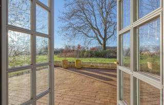 Pet Friendly Apartment - - 9