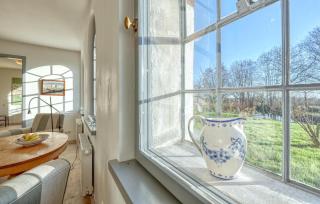 Pet Friendly Apartment - - 4