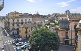 Gorgeous Apartment In Catania With Wifi - Catânia - 9