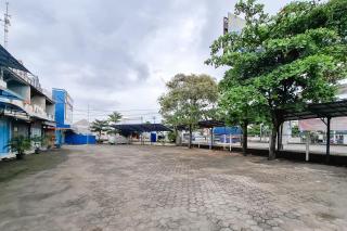 RedDoorz at Grand Mirza Near Pasar Grosir Batik Setono Pekalongan - 6